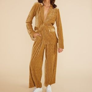 (B38) MINKPINK Arianna Jacket Blazer in Gold, Size Medium, NWT